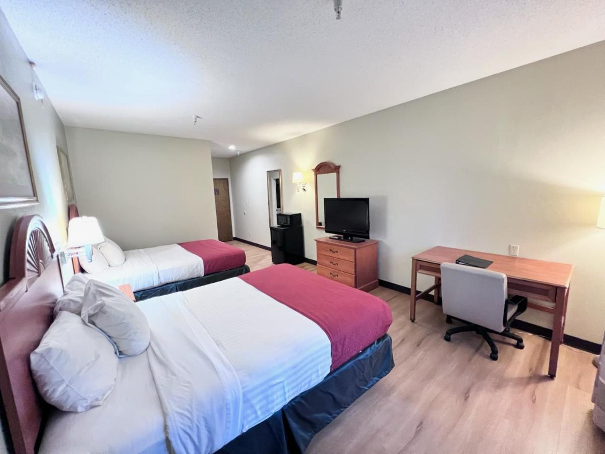 Americas Best Value Inn Wiggins Екстериор снимка