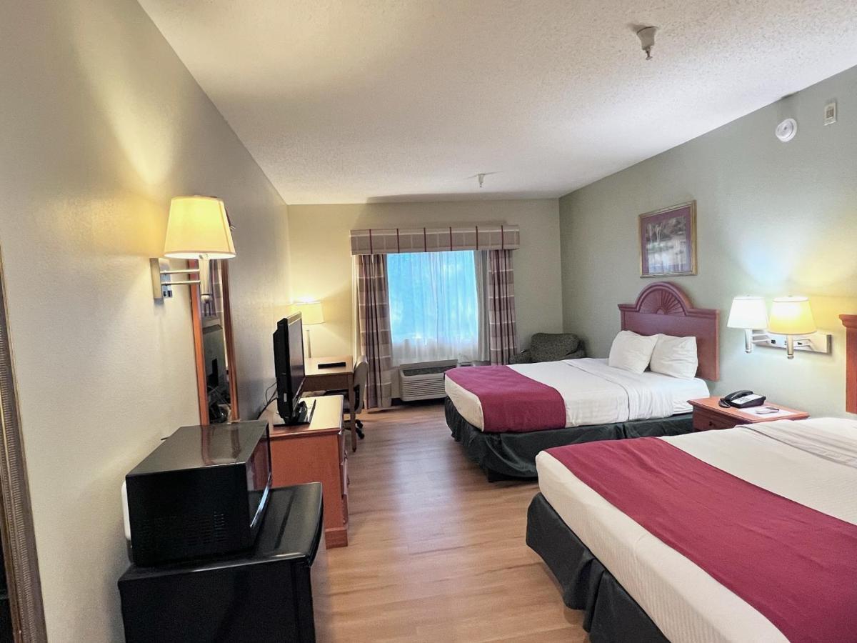 Americas Best Value Inn Wiggins Екстериор снимка