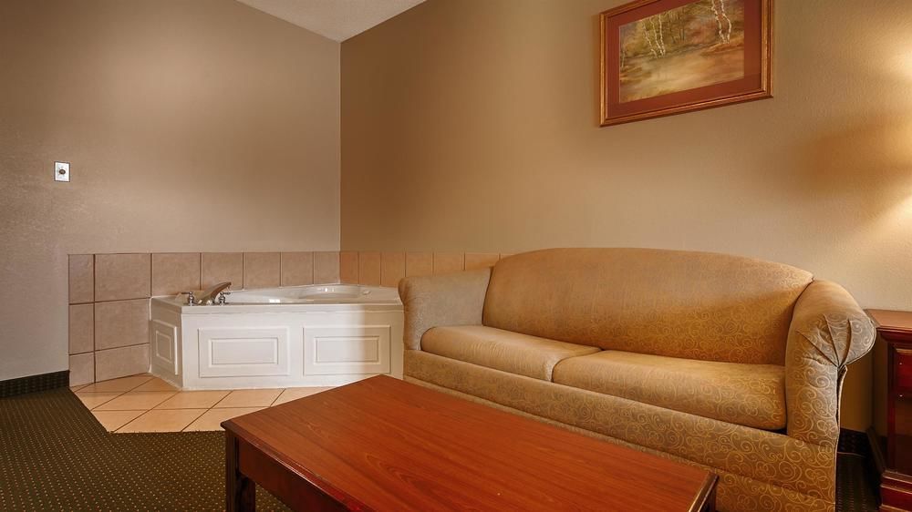 Americas Best Value Inn Wiggins Екстериор снимка