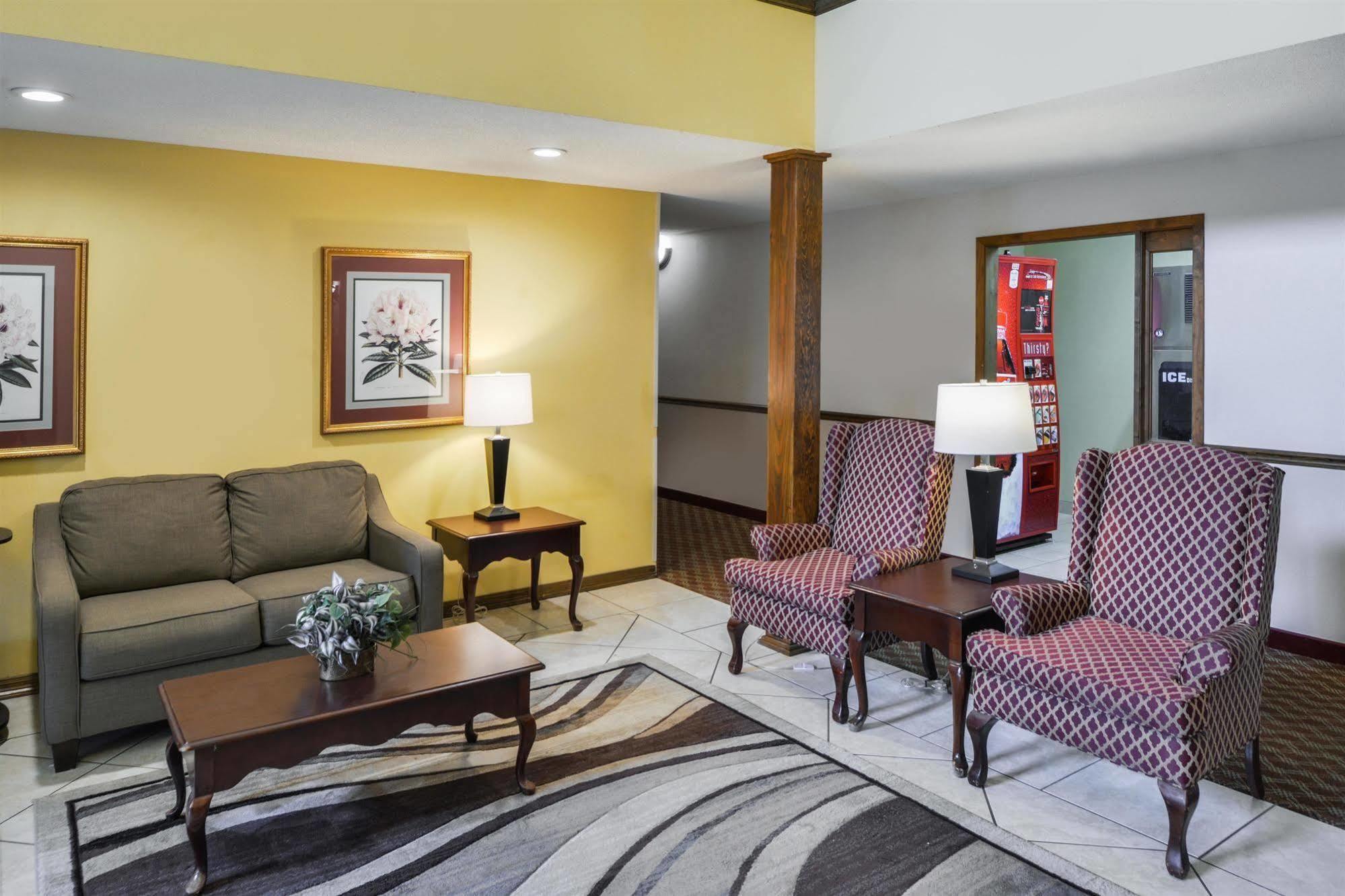 Americas Best Value Inn Wiggins Екстериор снимка