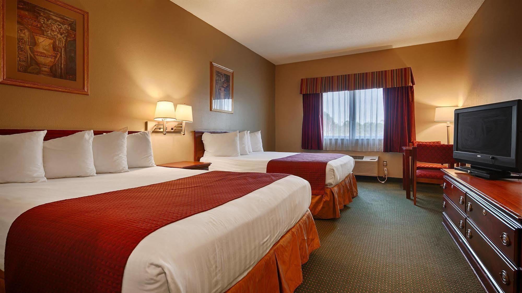 Americas Best Value Inn Wiggins Екстериор снимка