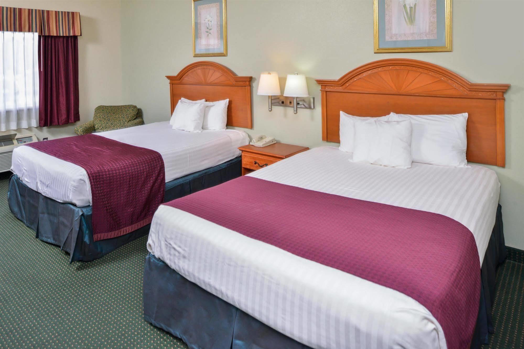 Americas Best Value Inn Wiggins Екстериор снимка